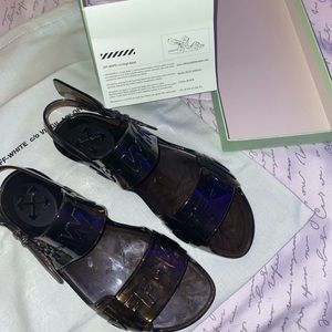 Off-white jelly sandals
